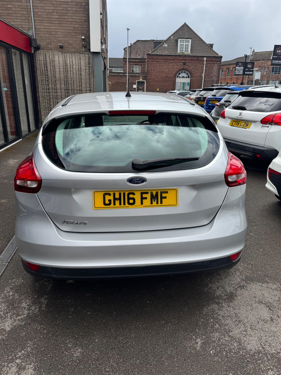 Ford Focus 1.5 Tdci Zetec Euro 6 Ss  #3