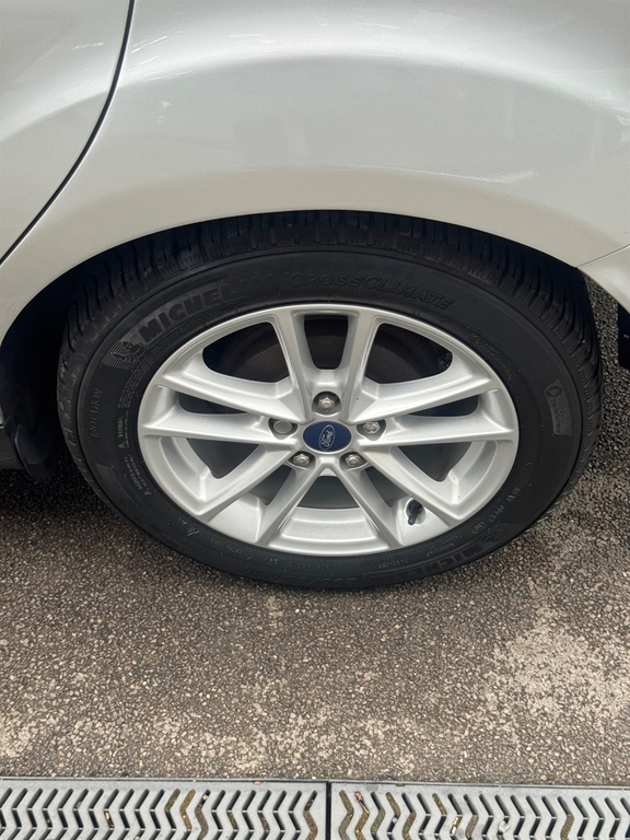 Ford Focus 1.5 Ecoboost 182 Zetec S Red Red #22