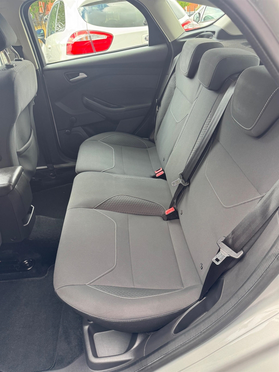 Ford Focus 1.5 Ecoboost 182 Zetec S Red Red #10