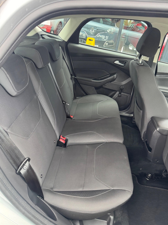Ford Focus 1.5 Ecoboost 182 Zetec S Red Red #8