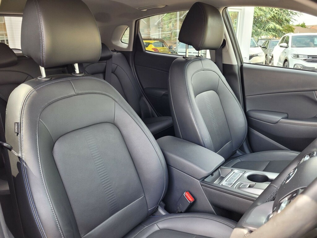 Hyundai Kona 64Kwh Ultimate 10.5Kw Charger DA23HPK Black #3