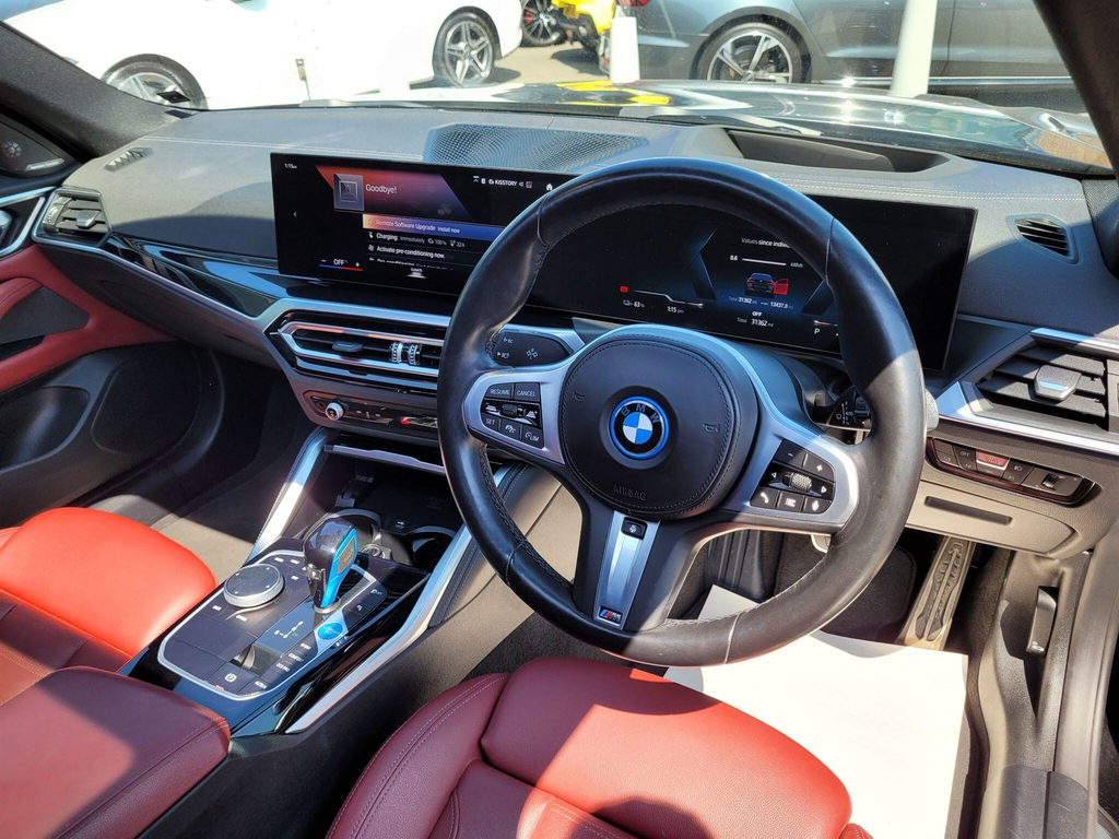 BMW i4 40 83.9Kwh M Sport Gran Coupe Edrive YG22VAH Black #2