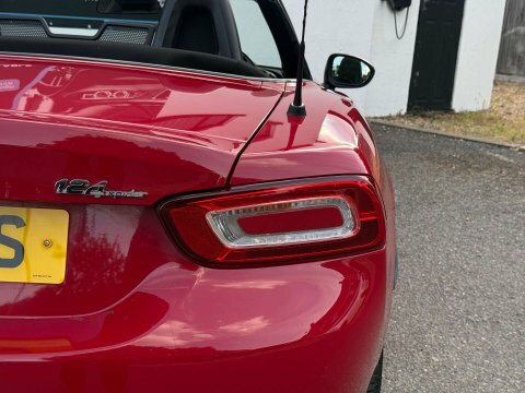 Fiat 124 Spider Convertible 1.4 Multiair Lusso Euro 6 201818 Brown #31