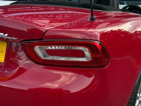 Fiat 124 Spider Convertible 1.4 Multiair Lusso Euro 6 201818 Brown #32