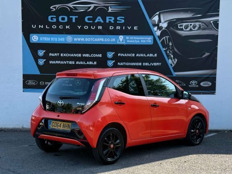 Toyota Aygo 1.0 Vvt-i X-cite Orange #2