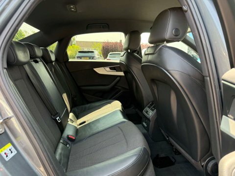 Audi A4 2.0 Tdi Ultra Se 148 Bhp Red #49