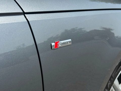 Audi A4 2.0 Tdi Ultra Se 148 Bhp Red #26