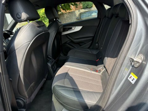 Audi A4 2.0 Tdi Ultra Se 148 Bhp Red #52