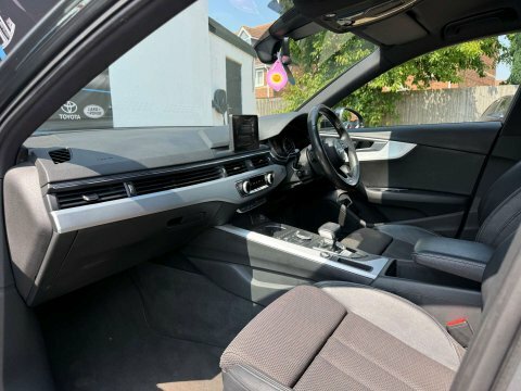 Audi A4 2.0 Tdi Ultra Se 148 Bhp Red #53