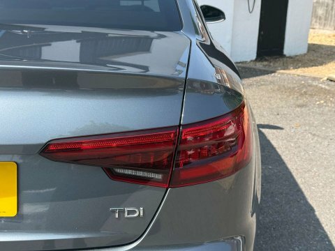 Audi A4 2.0 Tdi Ultra Se 148 Bhp Red #32