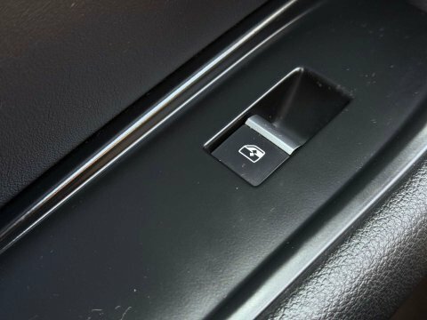 Audi A4 2.0 Tdi Ultra Se 148 Bhp Red #68