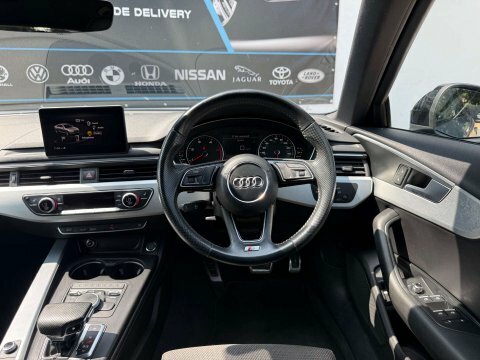Audi A4 2.0 Tdi Ultra Se 148 Bhp Red #60