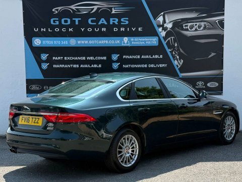 Jaguar XF 2.0D Prestige Saloon Green #2
