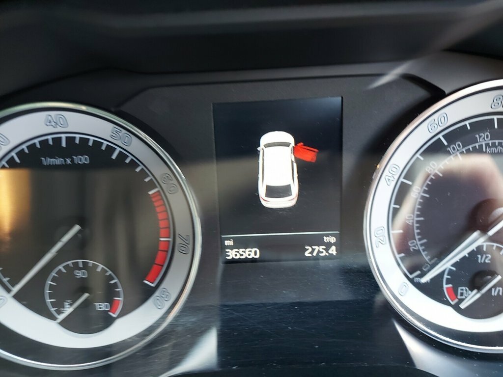 Skoda Superb 1.5L Se L Red #6