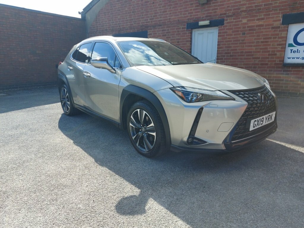Lexus UX 2L Takumi Silver