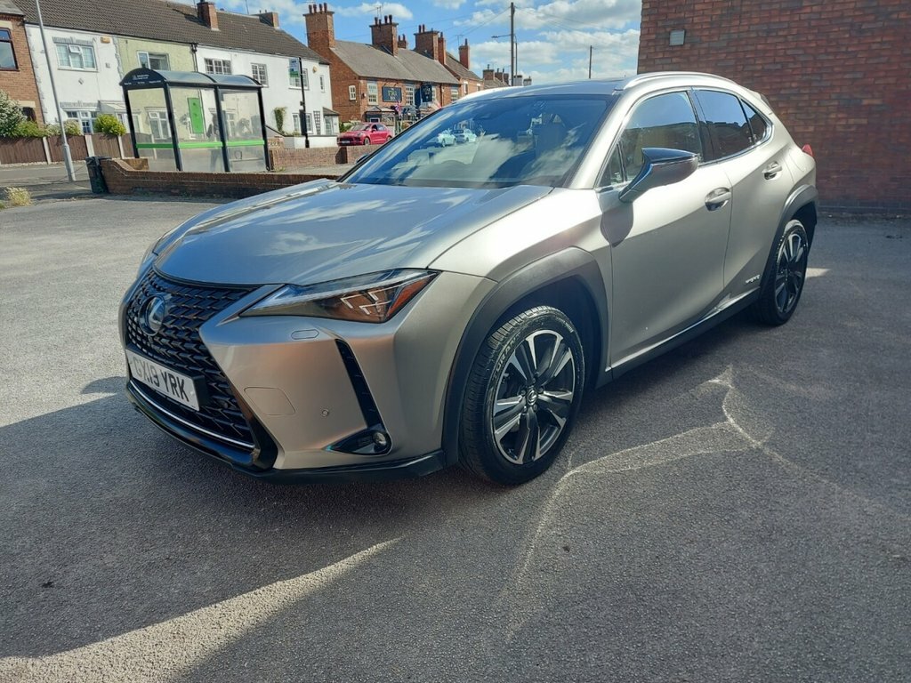 Lexus UX 2L Takumi Silver #3
