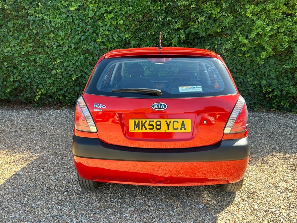 Kia RIO 1.4 Chill Hatchback 147 G Km 95 Red #6