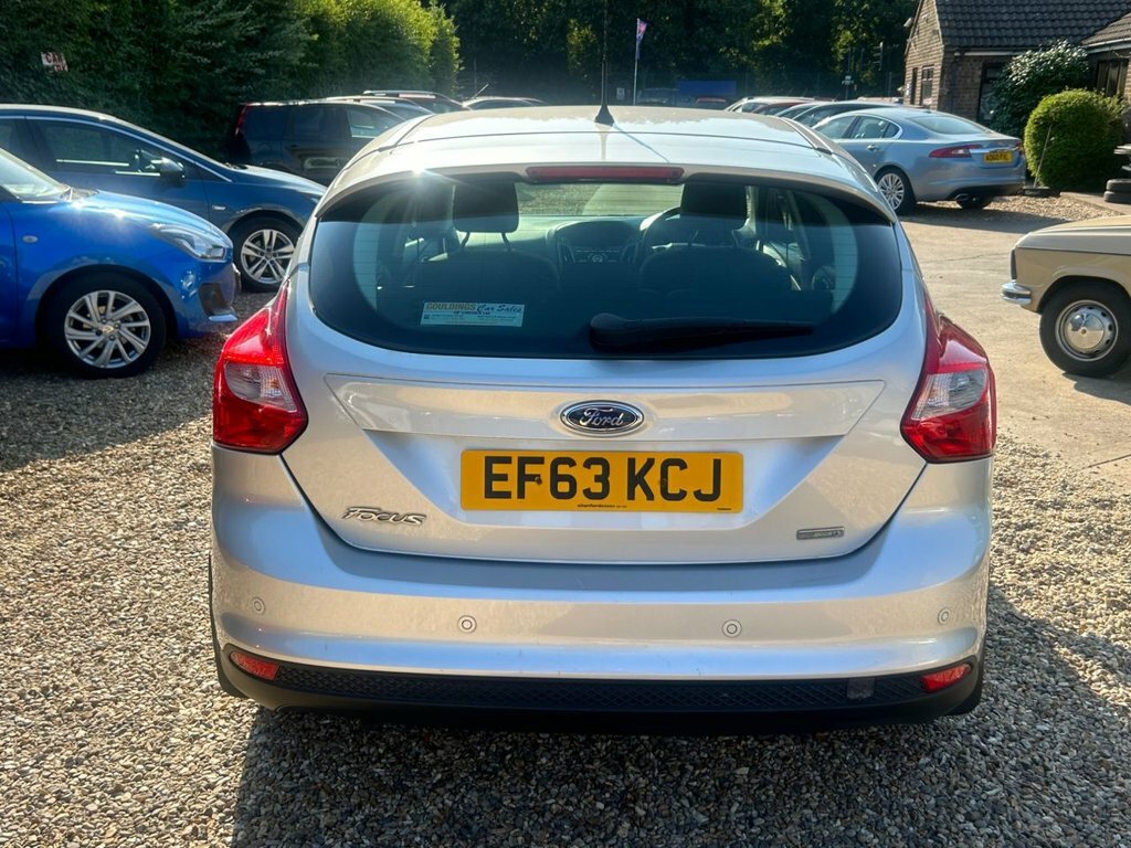 Ford Focus 1.0T Ecoboost Titanium Navigator Hatchback Pet Silver #5
