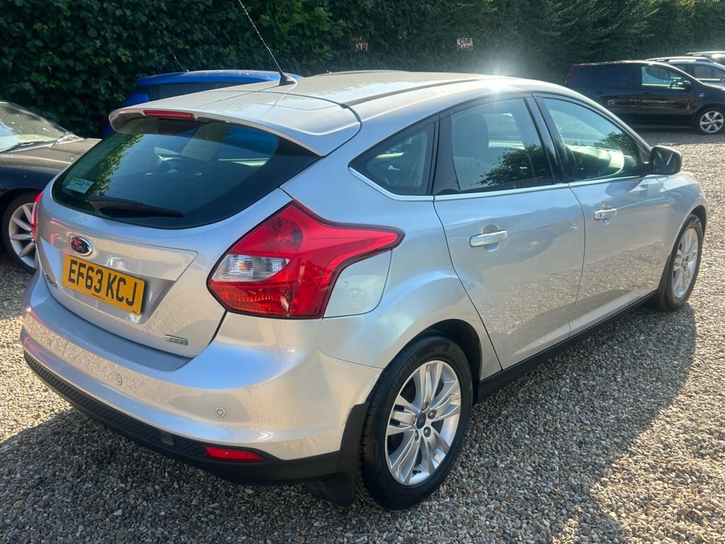 Ford Focus 1.0T Ecoboost Titanium Navigator Hatchback Pet Silver #6