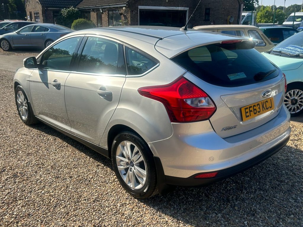 Ford Focus 1.0T Ecoboost Titanium Navigator Hatchback Pet Silver #4