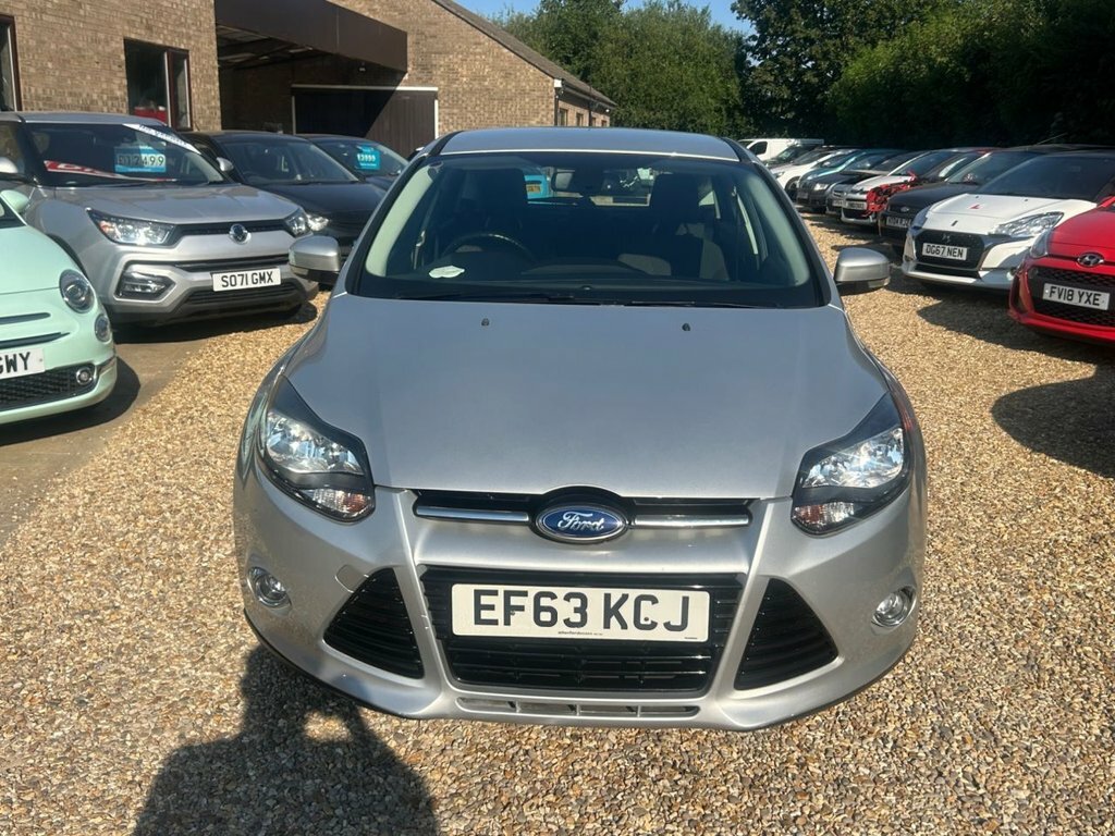 Ford Focus 1.0T Ecoboost Titanium Navigator Hatchback Pet Silver #2