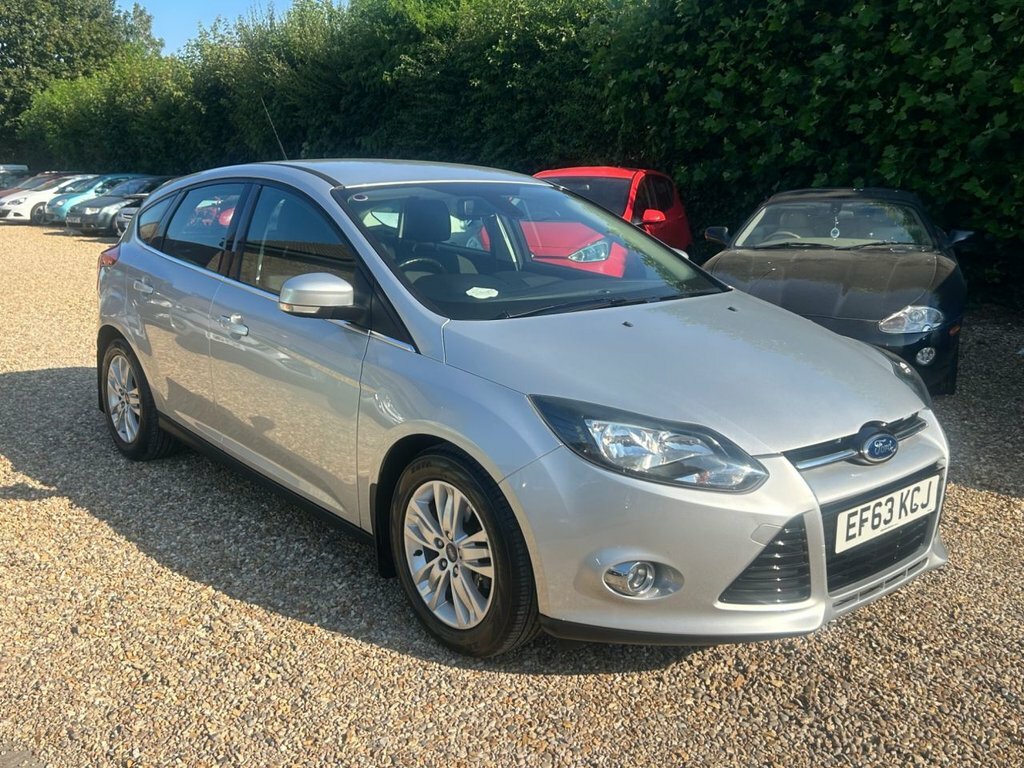 Ford Focus 1.0T Ecoboost Titanium Navigator Hatchback Pet Silver