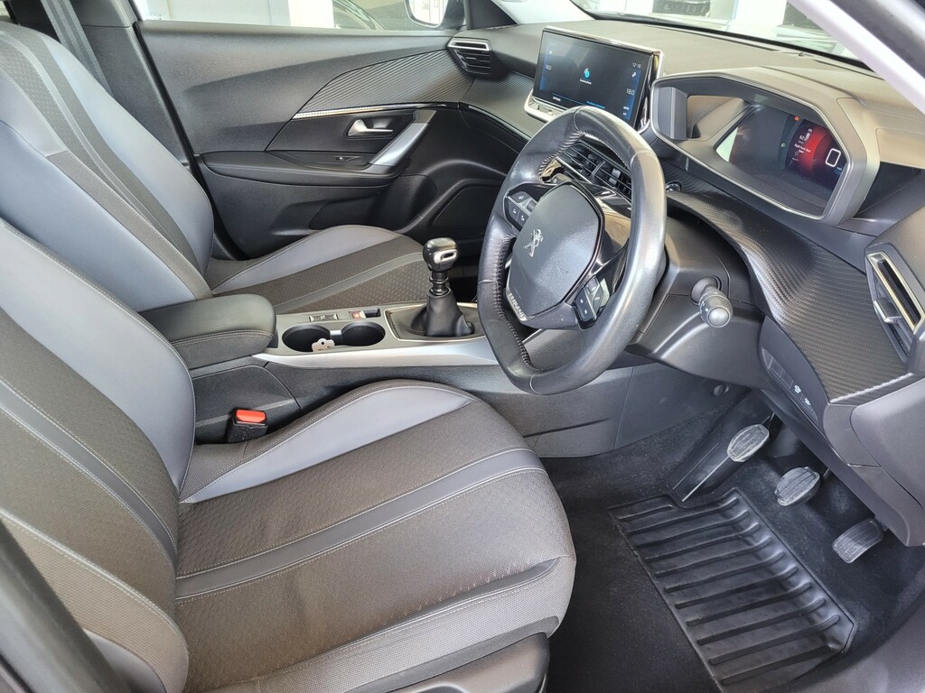 Peugeot 2008 1.2 Puretech Active Orange #9