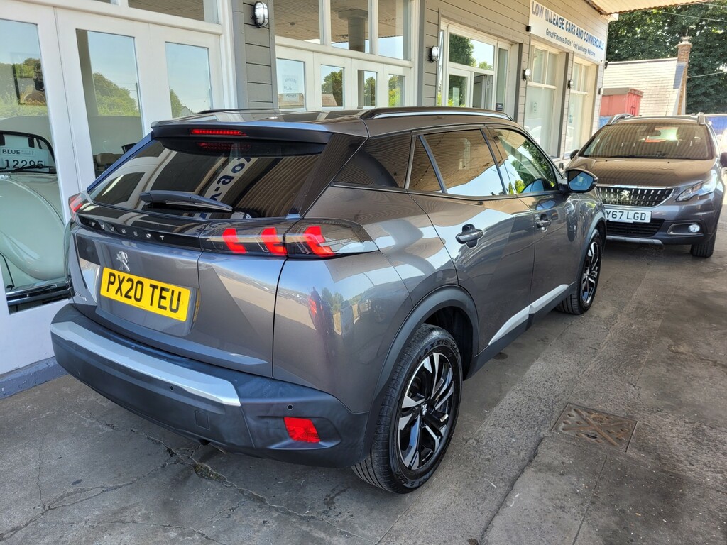 Peugeot 2008 1.2 Puretech Allure Premium Grey #4