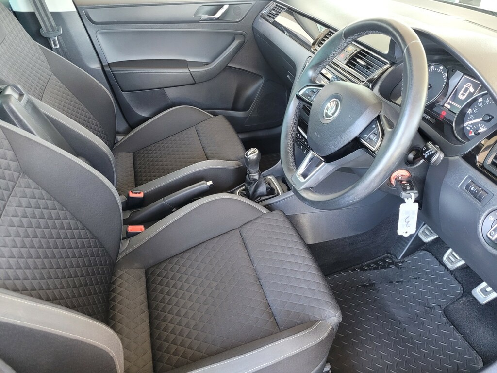 Skoda Rapid Spaceback 1.0 Tsi 110 Se Sport #9