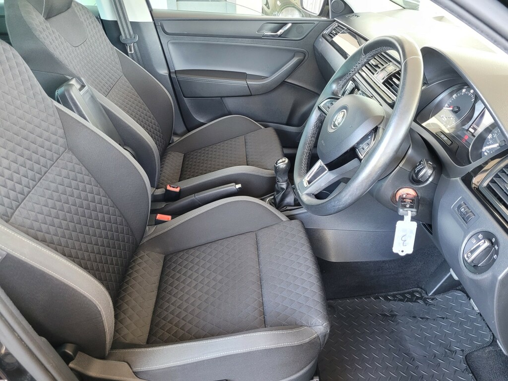 Skoda Rapid Spaceback 1.0 Tsi 110 Se Sport #8