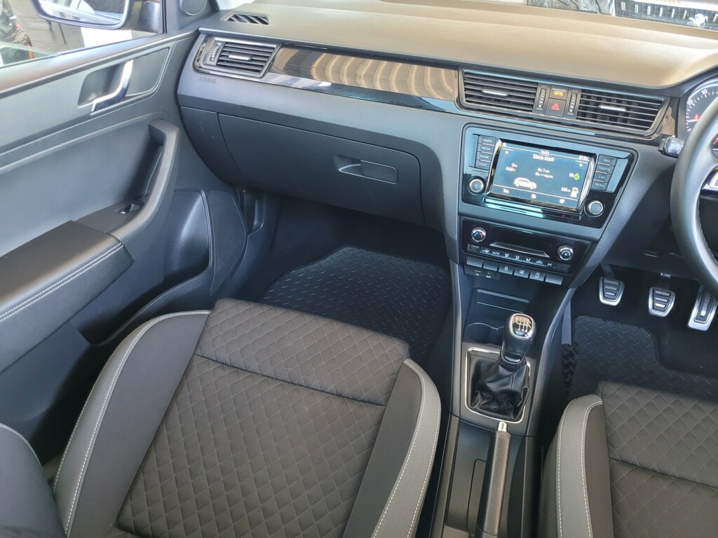 Skoda Rapid Spaceback 1.0 Tsi 110 Se Sport #13