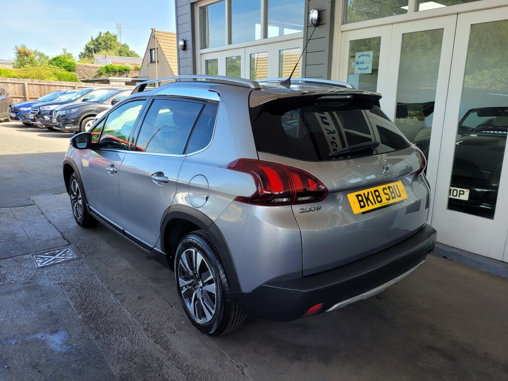 Peugeot 2008 1.2 Puretech Allure Grey #2