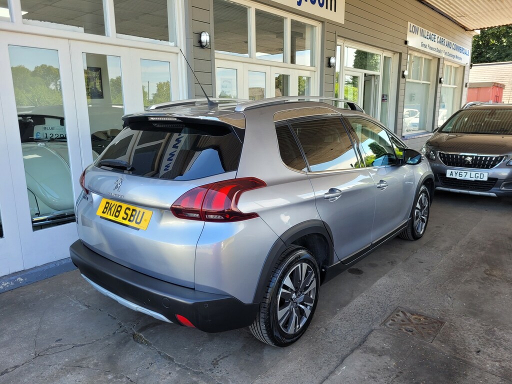 Peugeot 2008 1.2 Puretech Allure Grey #4