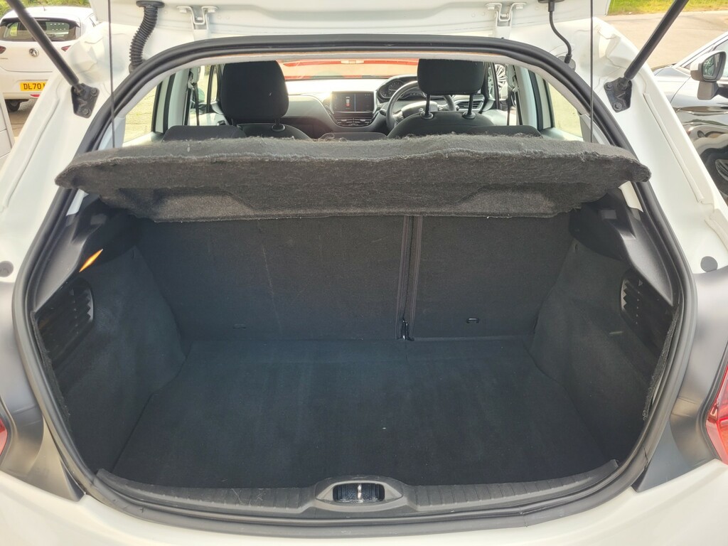 Peugeot 208 Hatchback Black #16