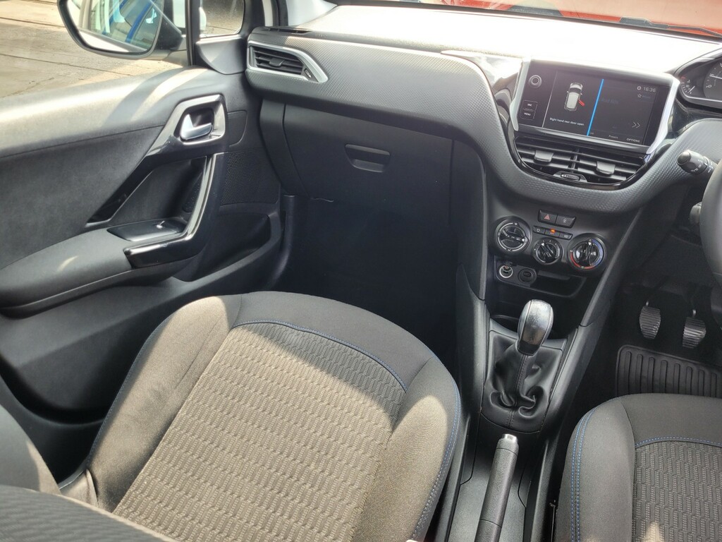 Peugeot 208 Hatchback Black #11