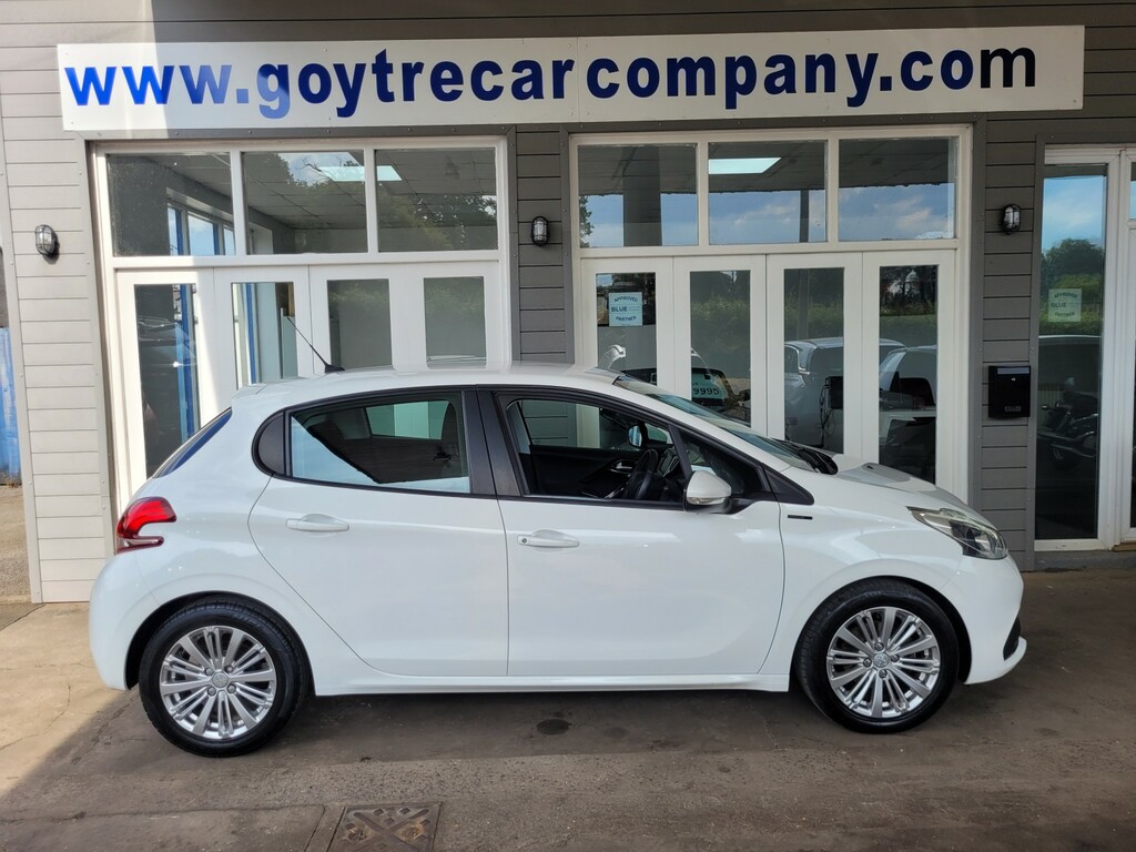 Peugeot 208 1.2 Puretech Signature White #5