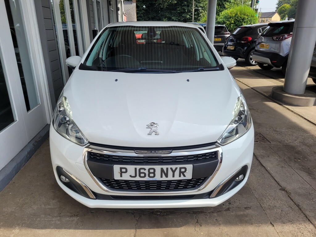 Peugeot 208 Hatchback Black #7