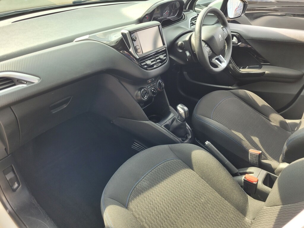 Peugeot 208 Hatchback Black #13