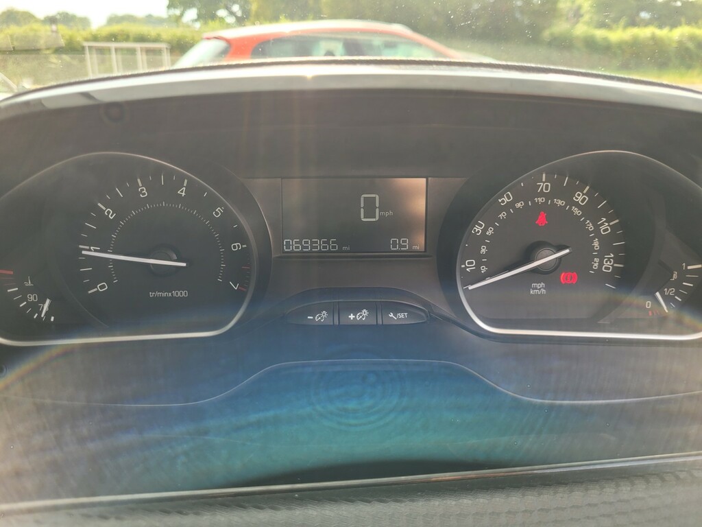 Peugeot 208 Hatchback Black #19