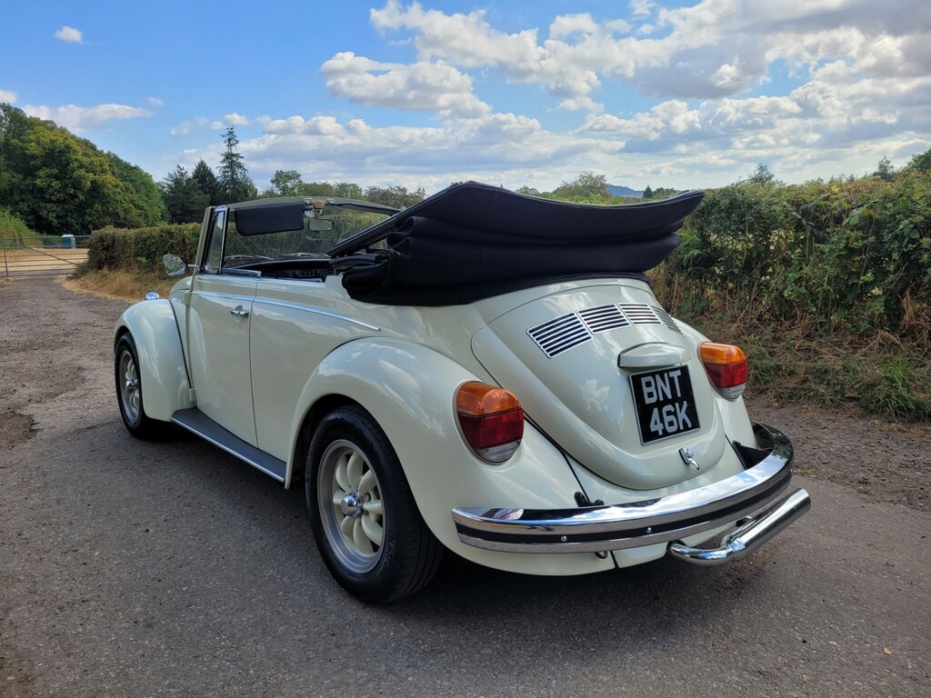 Volkswagen Beetle 1.5 Convertible 1972 White #4