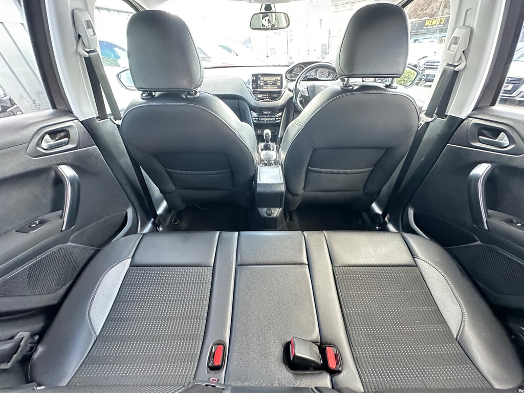 Peugeot 2008 1.6 Bluehdi 100 Allure Black #14
