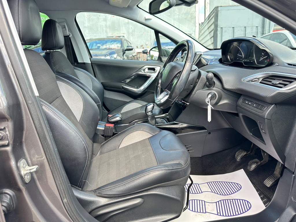 Peugeot 2008 1.6 Bluehdi 100 Allure Black #12