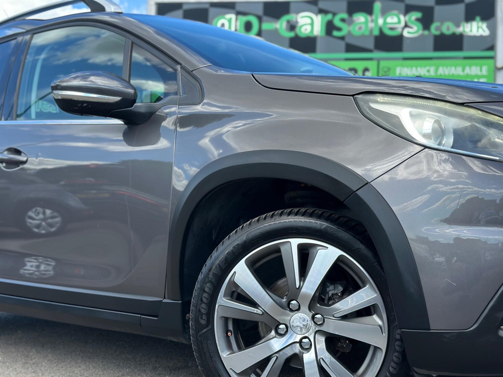 Peugeot 2008 1.6 Bluehdi 100 Allure Black #36