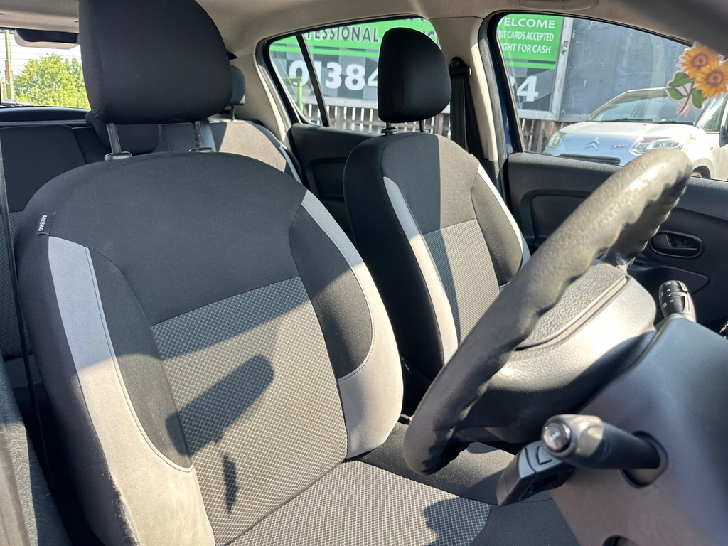 Dacia Sandero 0.9 Ambiance Tce 90 Bhp 1 Owner -0 Tax White #16