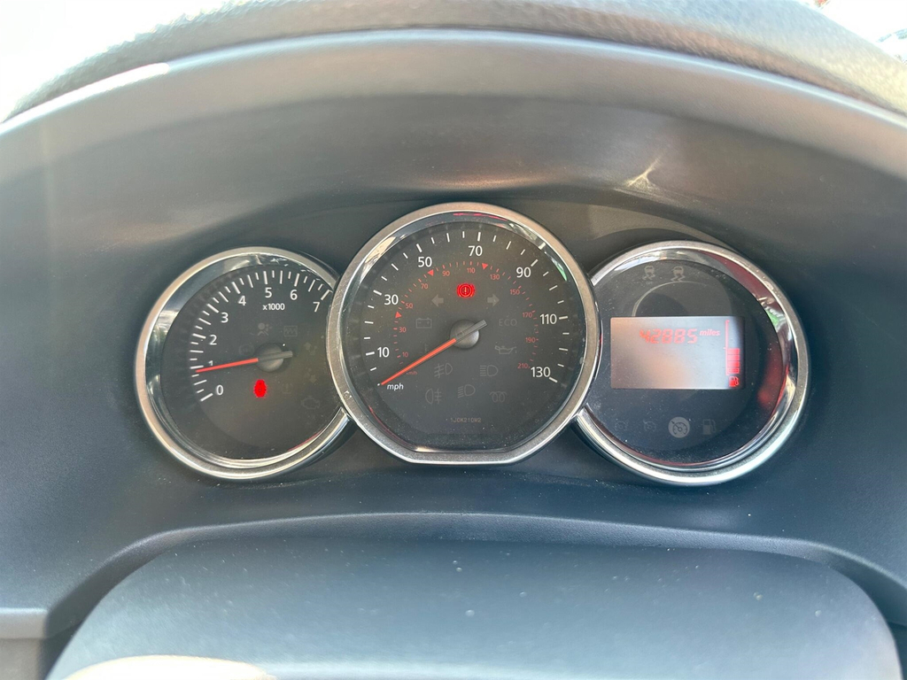 Dacia Sandero 0.9 Ambiance Tce 90 Bhp 1 Owner -0 Tax White #19