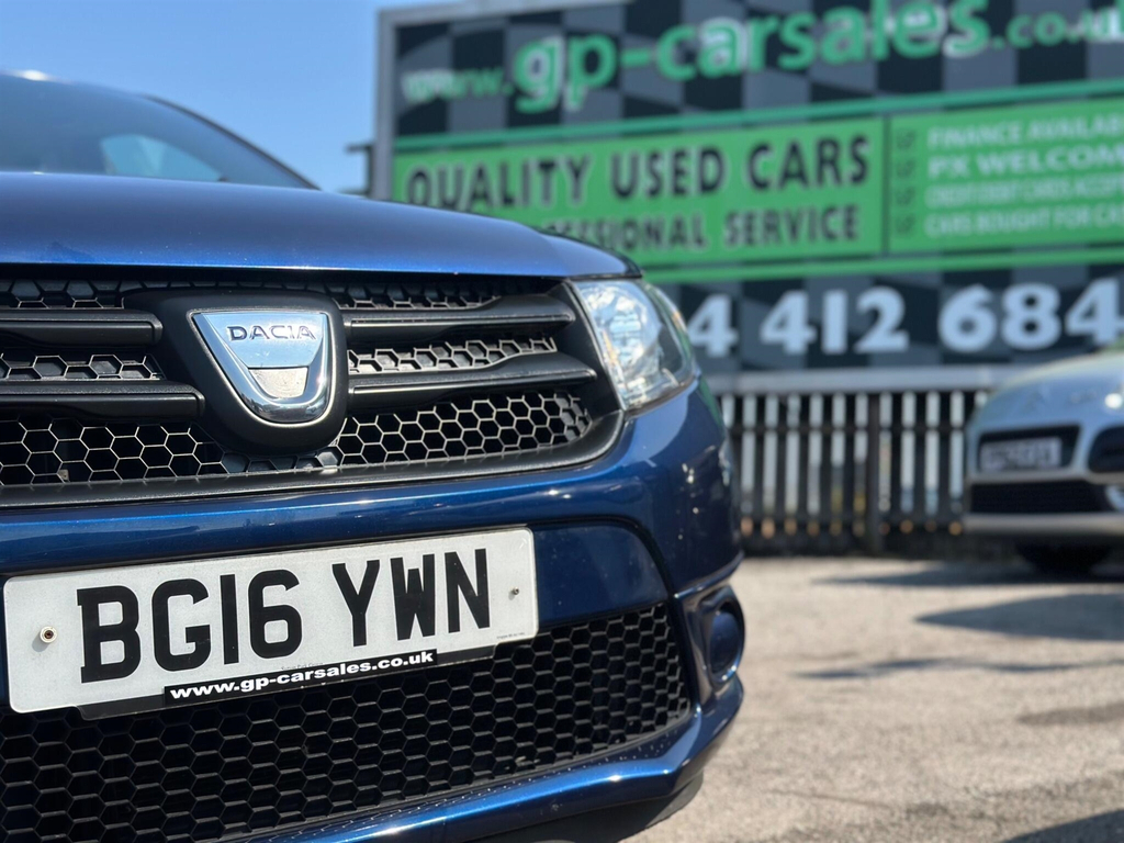 Dacia Sandero 0.9 Ambiance Tce 90 Bhp 1 Owner -0 Tax White #40
