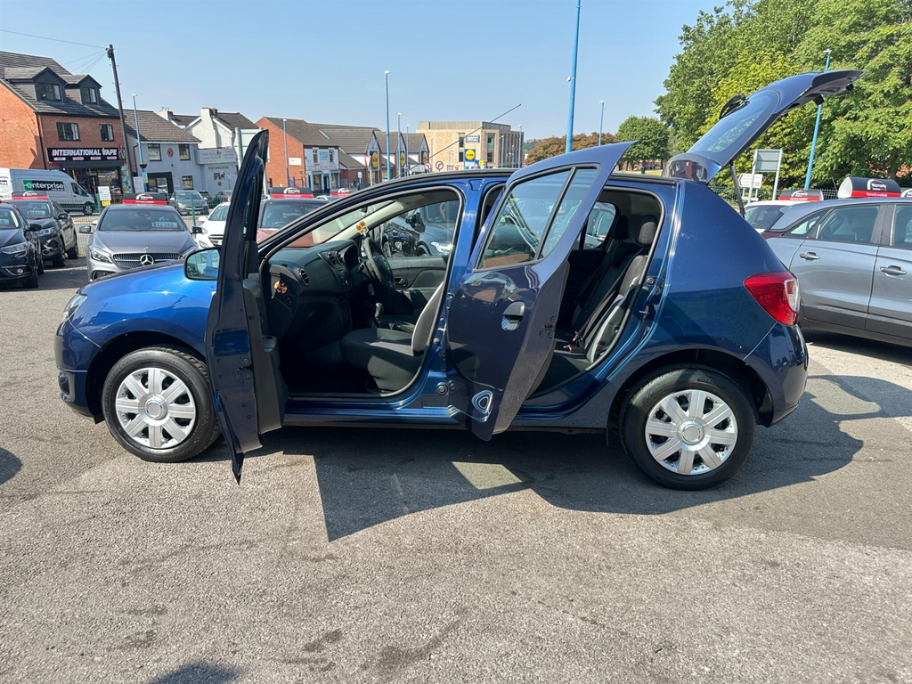 Dacia Sandero 0.9 Ambiance Tce 90 Bhp 1 Owner -0 Tax White #36
