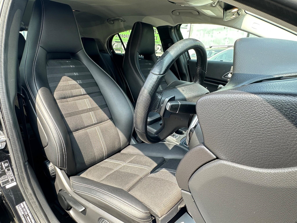 Mercedes-Benz GLA Class Black #20