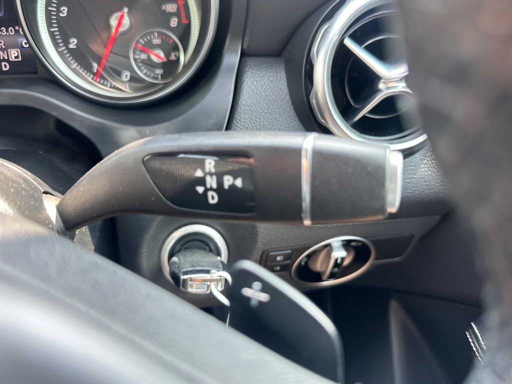 Mercedes-Benz GLA Class Black #25