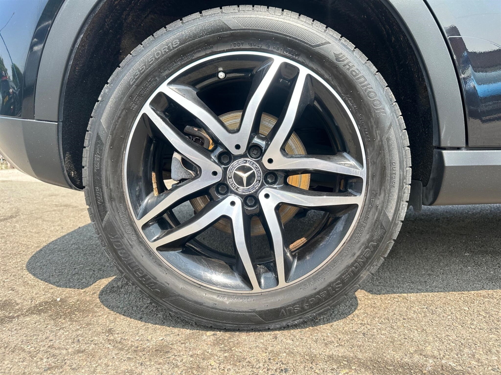Mercedes-Benz GLA Class Black #43